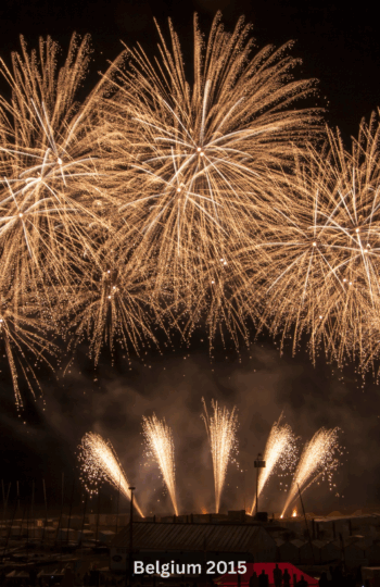 Aerial pyrotechnics στον ουρανό της Αθήνας – επαγγελματικό σόου φωτός
