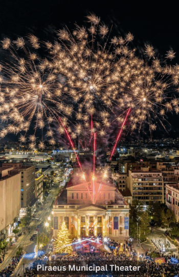 Εντυπωσιακά εναέρια βεγγαλικά από την Nanos Fireworks σε καλοκαιρινό φεστιβάλ
