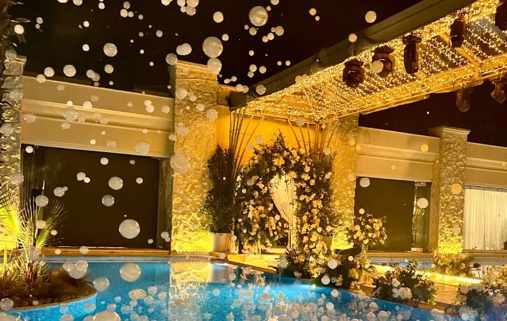 Ρομαντική ατμόσφαιρα με special effects for weddings — perfect για destination weddings στην Ελλάδα.